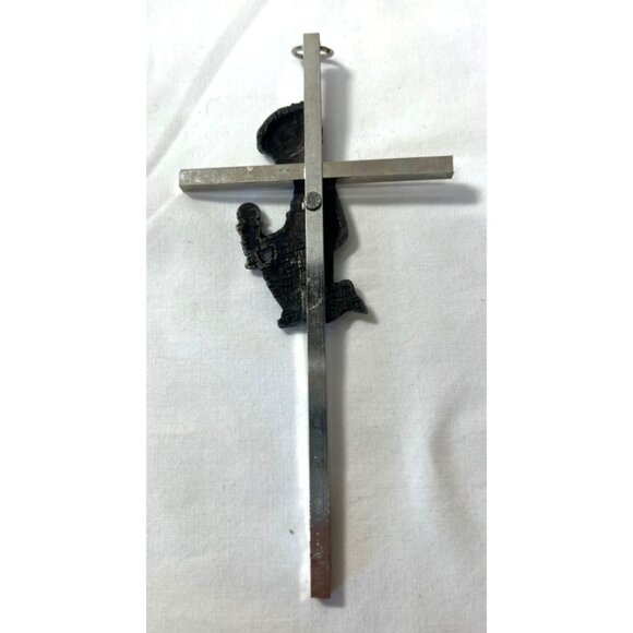 Vintage Wall Hanging Crucifix With Child Figurine - Picture 3 of 3